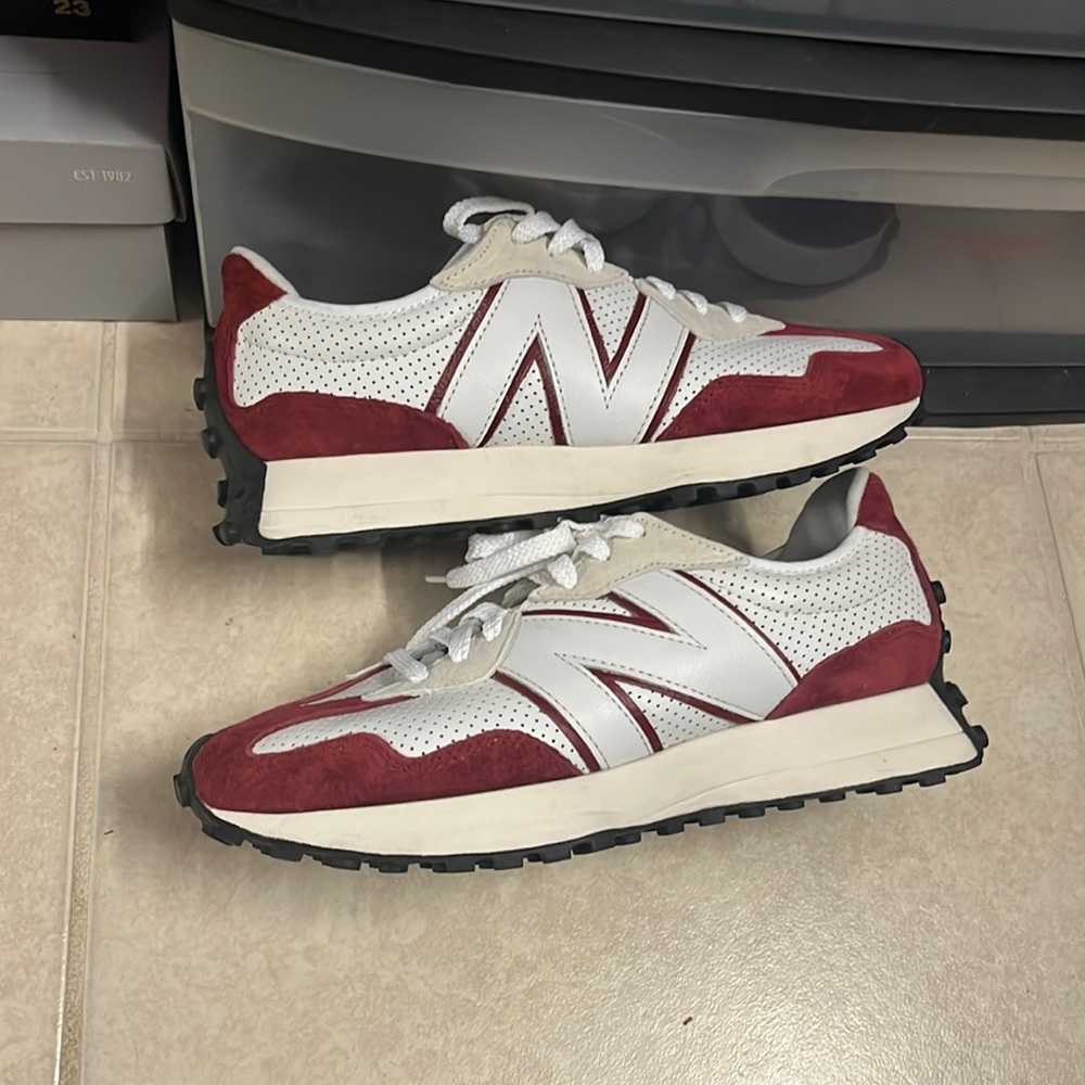 Men New Balance 327. I only wore these kicks for a couple of times.